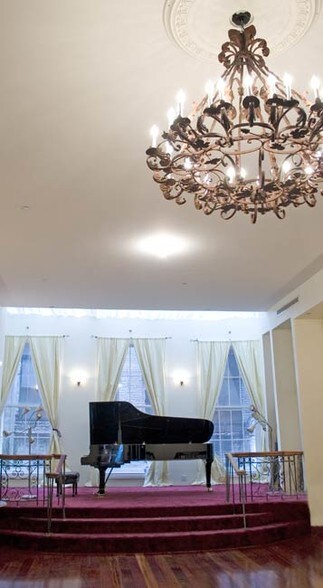 More Photos Of 75 Murray St, New York Office Residential For Sale