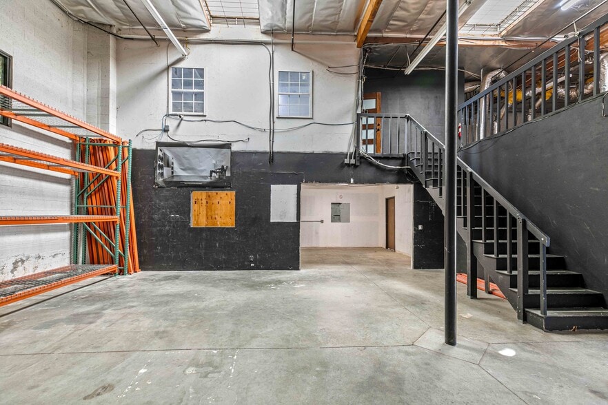 More Photos Of 1767 Standard Ave, Glendale Office For Lease
