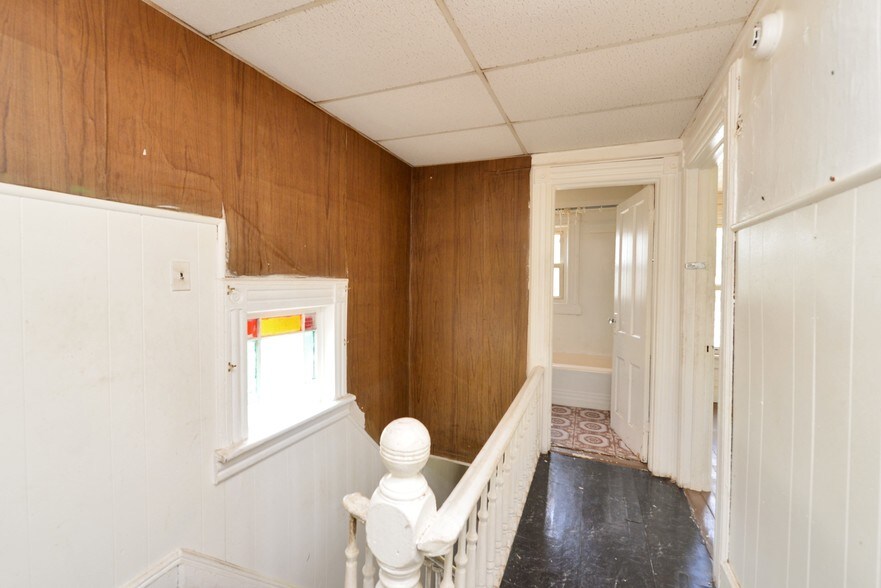 More Photos Of 1025 Woodfield Rd, West Hempstead Land For Sale