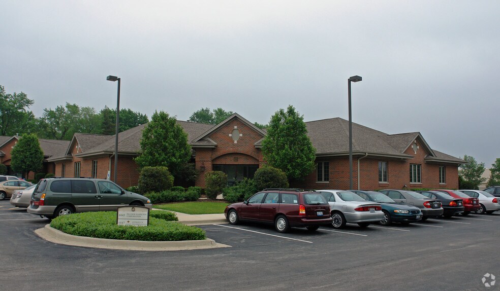 Primary Photo Of 6845-6847 S Kingery Hwy, Willowbrook Office For Sale