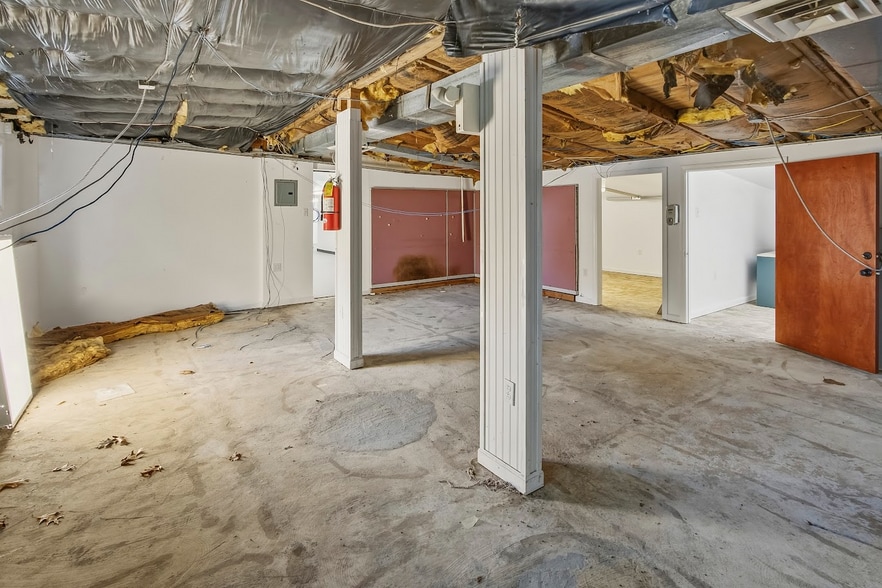 More Photos Of 50 Clara St, Landisville Warehouse For Sale