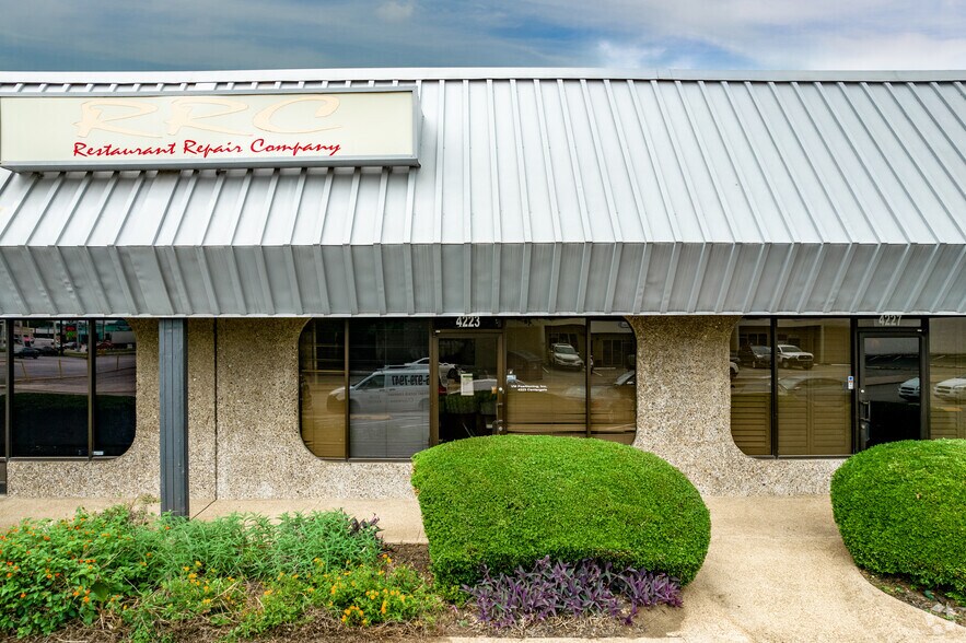 More Photos Of 4219-4235 Centergate St, San Antonio Office For Lease