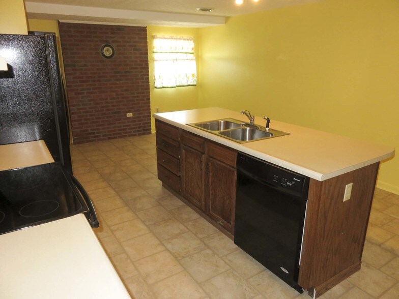 More Photos Of 310 Goose Creek Rd, Dandridge Office For Sale