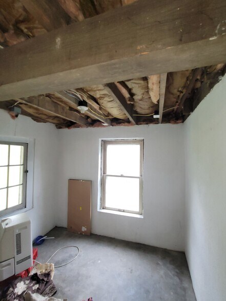 More Photos Of 5430 Rockville Rd, Indianapolis Specialty For Sale