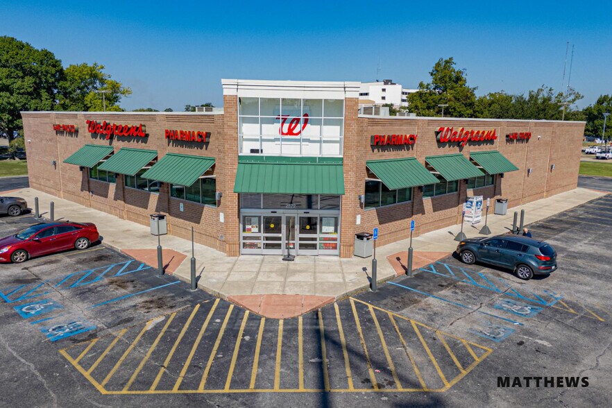 Primary Photo Of 2822 Ambassador Caffery Pky, Lafayette General Retail For Sale