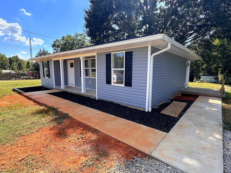 More Photos Of 5735 Fallston Rd, Lawndale Flex For Sale