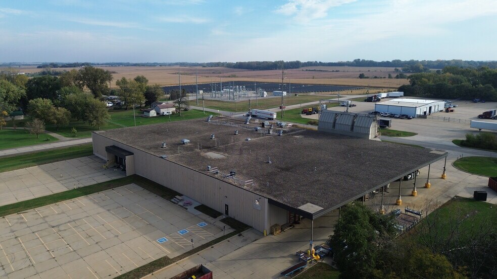 More Photos Of 2946 Janet dr, Waterloo Industrial For Sale