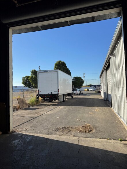 More Photos Of 496 Hester St, San Leandro Warehouse For Lease