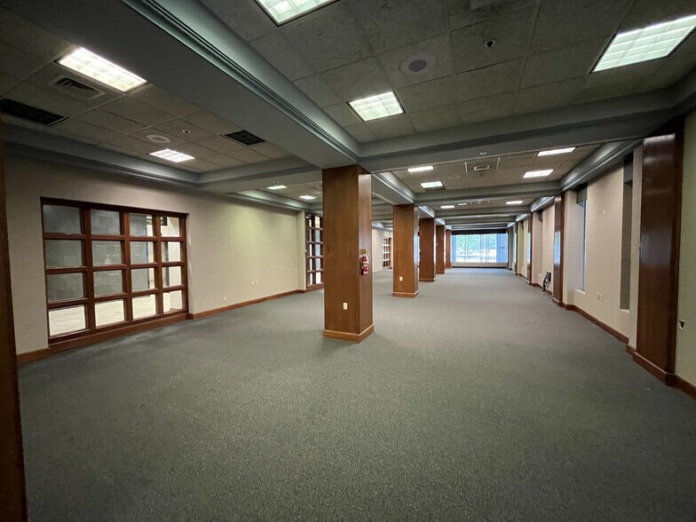More Photos Of 110 S Main St, Wichita Office Residential For Sale