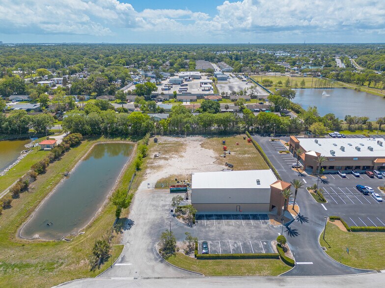 More Photos Of 905 Foster Way, South Daytona Warehouse For Lease