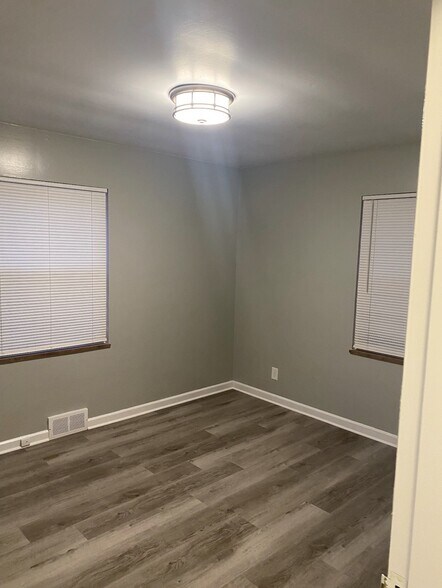 More Photos Of 5120 Glenwood Ave, Youngstown Apartments For Sale