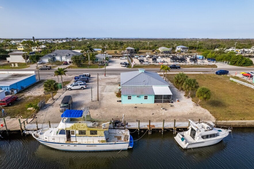 More Photos Of 3366 Stringfellow Rd, Saint James City Office For Sale