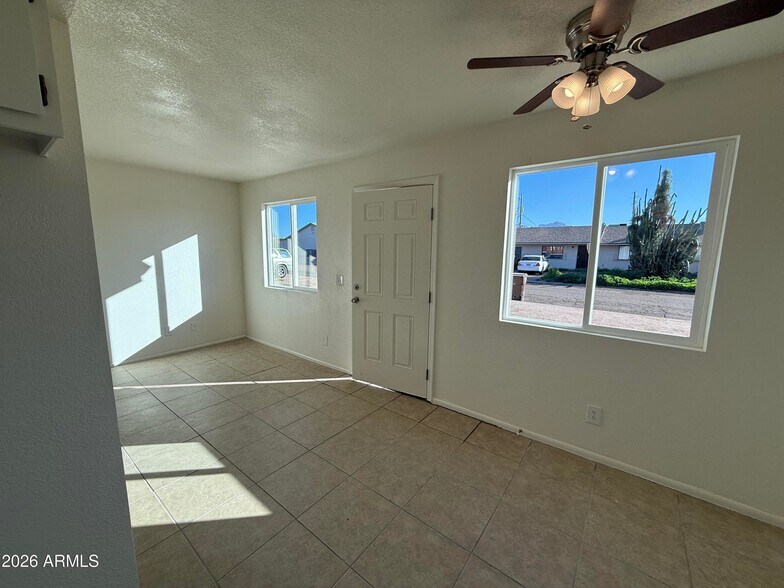 More Photos Of 2560 S Yavapai Rd, Apache Junction Multifamily For Sale