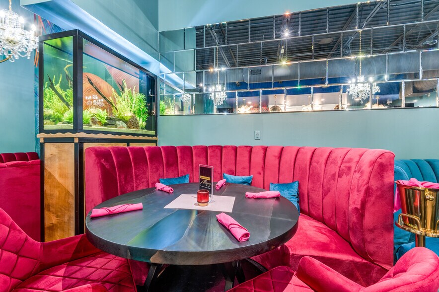 More Photos Of 2601 W Jefferson St, Grand Prairie Bar For Sale