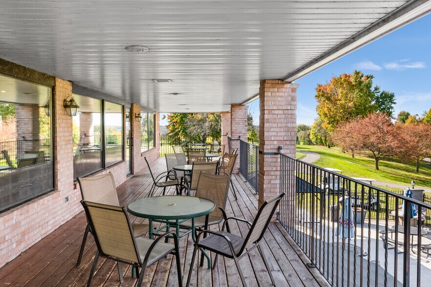 More Photos Of N8055 French Rd, Seymour Township Freestanding For Sale