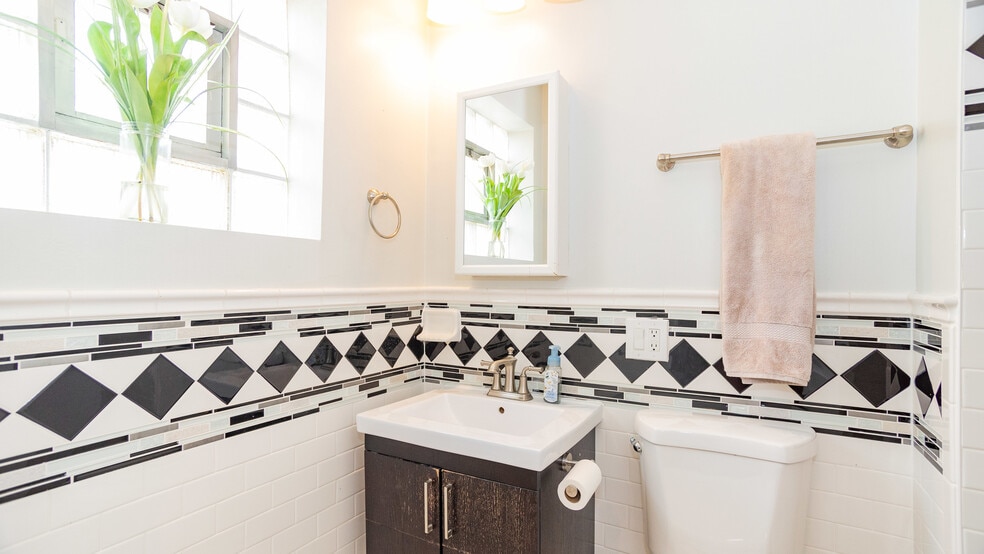 More Photos Of 5791 N Elston, Chicago Storefront Retail Office For Sale