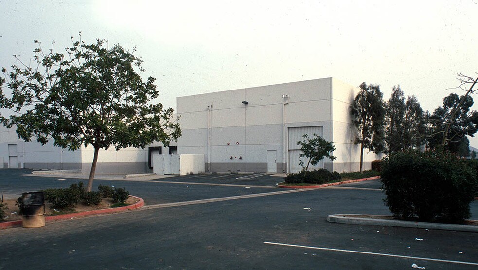 More Photos Of 4985 Hallmark Park, San Bernardino Warehouse For Lease