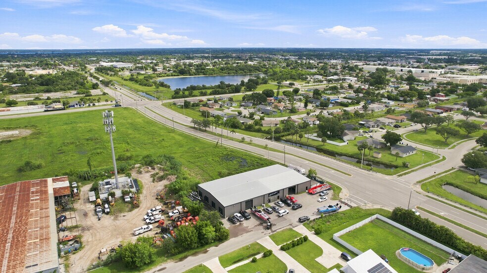 More Photos Of 3535 Dora St, Fort Myers Industrial For Sale