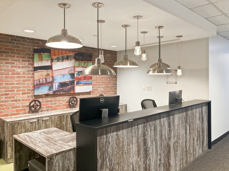 More Photos Of 777 Hornby St, Vancouver Coworking Space