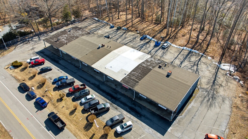 More Photos Of 5472-5486 Southern Maryland Blvd, Lothian Storefront For Sale