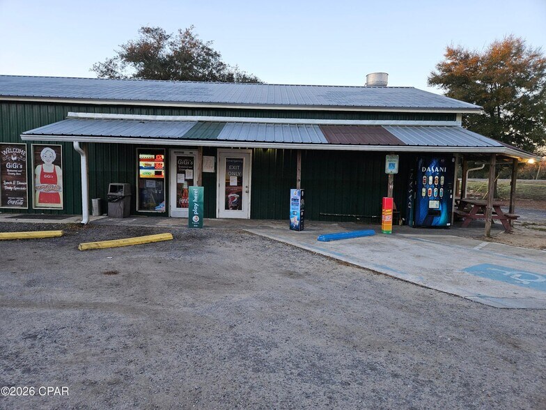 Primary Photo Of 5163 Florida 77, Chipley Restaurant For Sale
