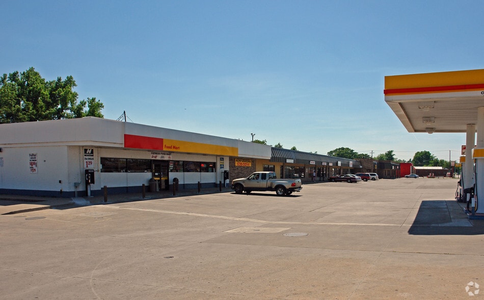 More Photos Of 704-738 W 23rd St, Tulsa Unknown For Lease