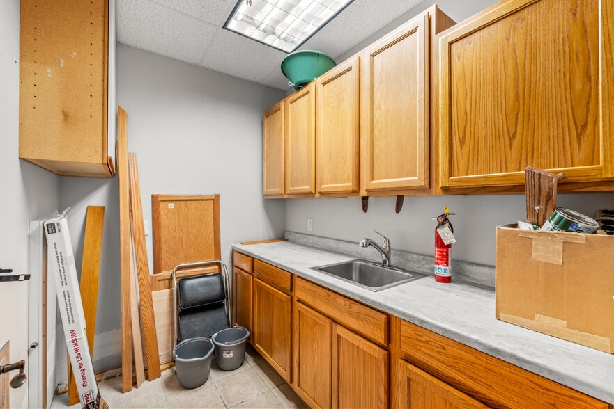 More Photos Of 505 Anglers Dr, Steamboat Springs Medical For Lease