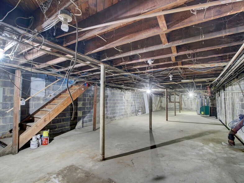 More Photos Of 510 Boulevard, Kenilworth Storefront Retail Residential For Lease