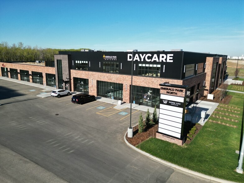 More Photos Of 895 Pembina Rd, Sherwood Park Storefront Retail Office For Sale