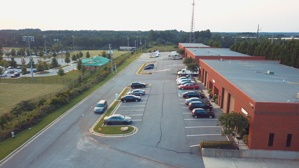 More Photos Of 248 E Crogan St, Lawrenceville Warehouse For Lease