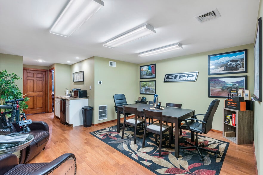 More Photos Of 574 Industrial Loop, Staten Island Warehouse For Sale