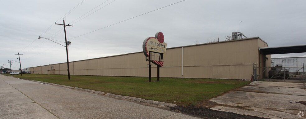 More Photos Of 11765 Darryl Dr, Baton Rouge Warehouse For Lease