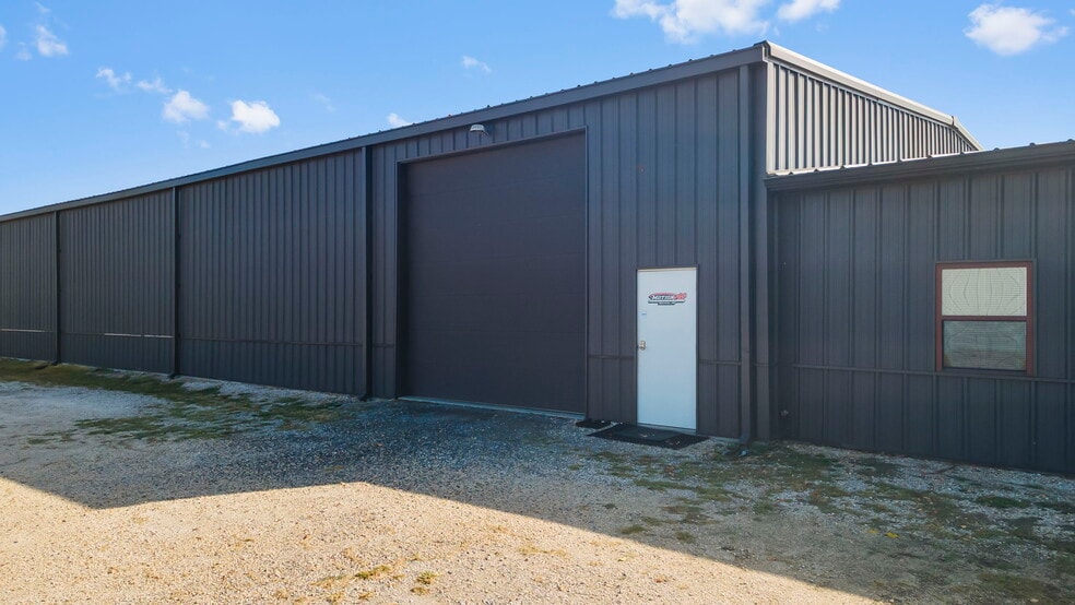 More Photos Of 2948 State Highway V, Matthews Light Manufacturing For Sale