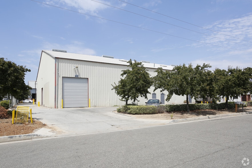 More Photos Of 164 Malbert St, Perris Warehouse For Lease