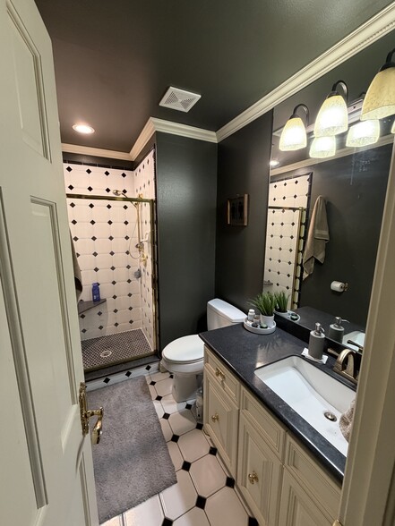 More Photos Of 4645 Tinker Diagonal St, Oklahoma City Loft Creative Space For Sale