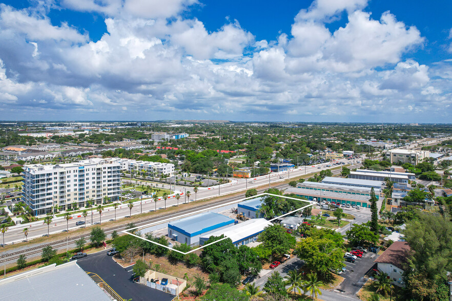 Primary Photo Of 621 NE 1st Ave, Pompano Beach Warehouse For Sale