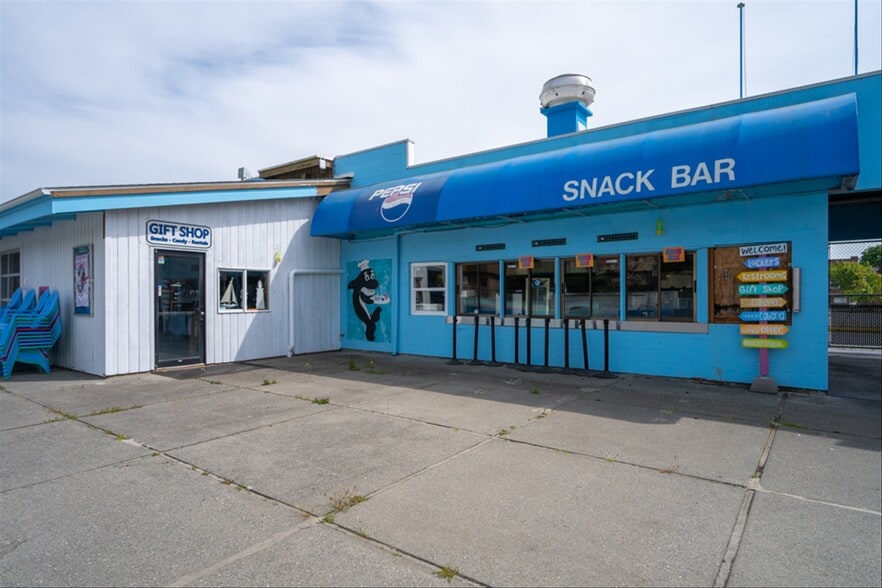 More Photos Of 4874 Birch Bay-Lynden Rd, Blaine Sports And Entertainment For Sale