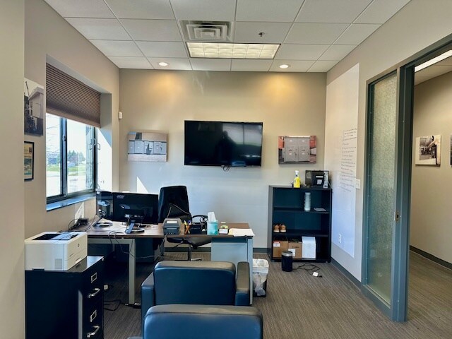 More Photos Of 18 Lancaster Pky, Lancaster Manufacturing For Sale