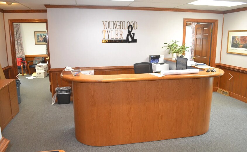 More Photos Of 7309 Hanover Green Dr, Mechanicsville Office For Sale