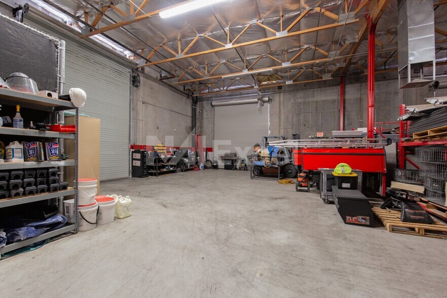 More Photos Of 4429 Losee Rd, North Las Vegas Warehouse For Sale