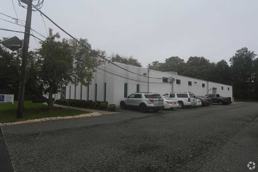 More Photos Of 341 Kaplan Dr, Fairfield Warehouse For Lease