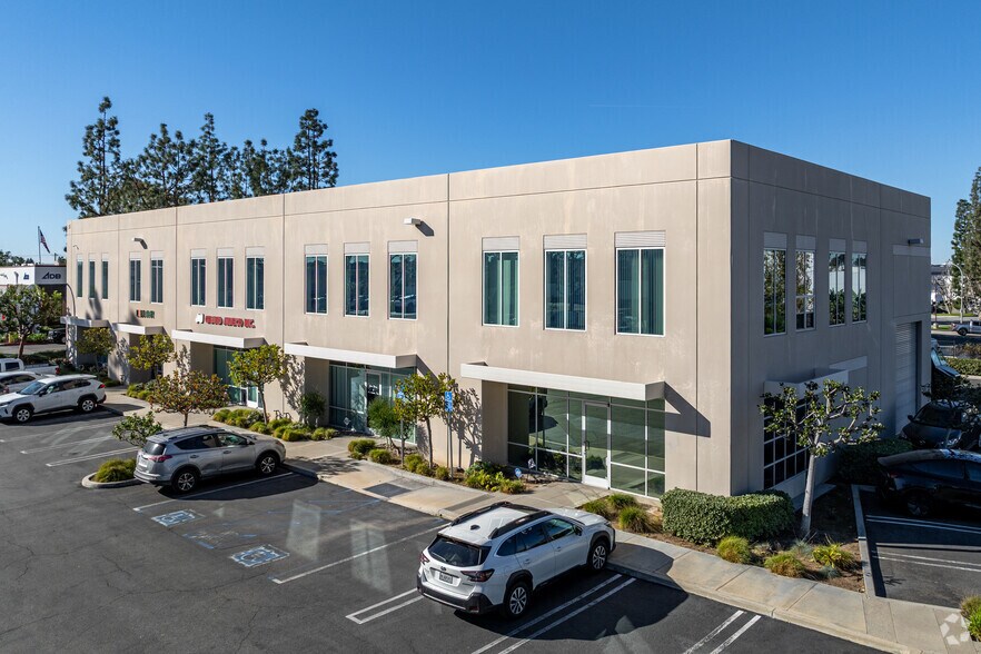 More Photos Of 325 N Puente St, Brea Light Manufacturing For Lease
