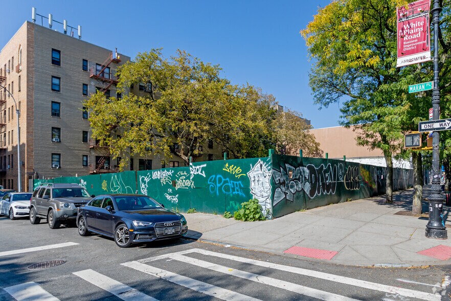 More Photos Of 2111 White Plains Rd, Bronx Apartments For Lease