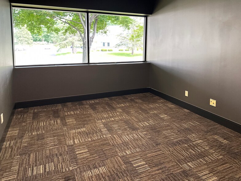 More Photos Of 4099 White Bear Pky, White Bear Township Light Manufacturing For Lease