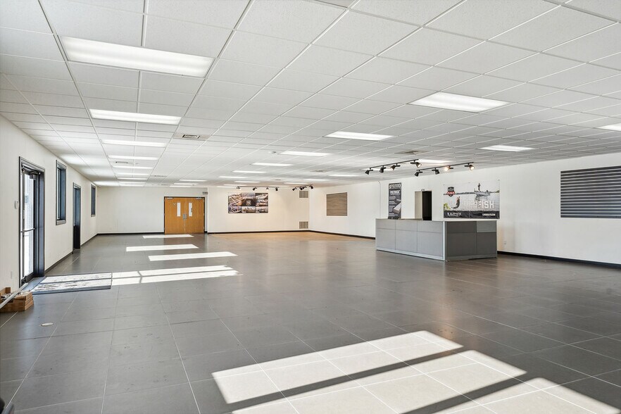 More Photos Of 1375 E Main St, Reedsburg Freestanding For Lease