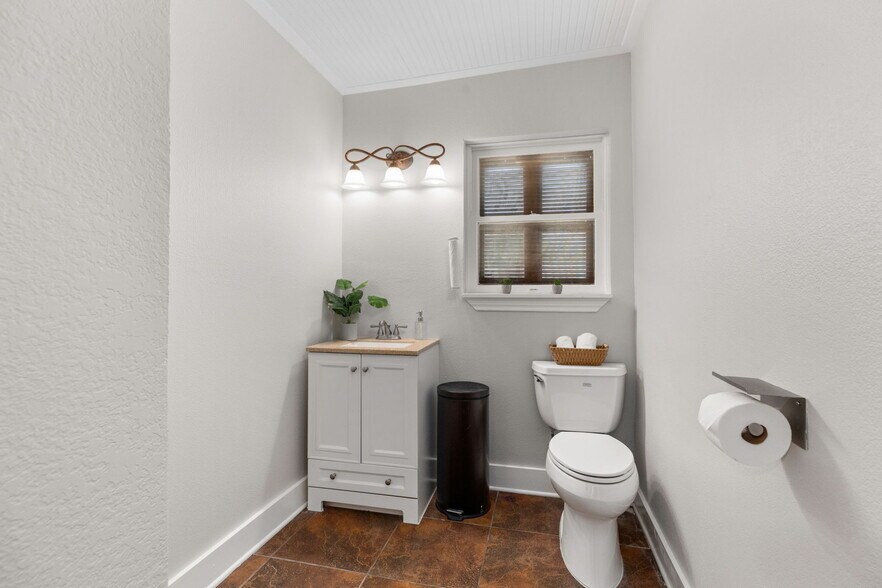 More Photos Of 5231 San Pedro Ave, San Antonio Office Residential For Sale