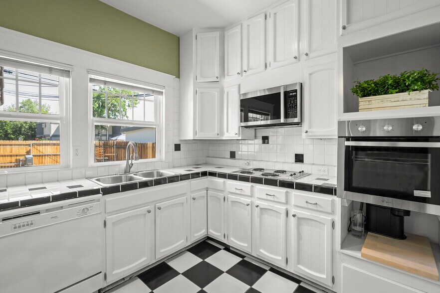 More Photos Of 1055 Riverside Dr, Reno Office Residential For Sale