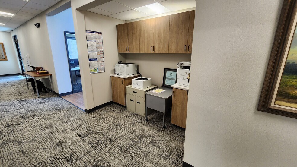 More Photos Of 805 George St, De Pere Office For Sale