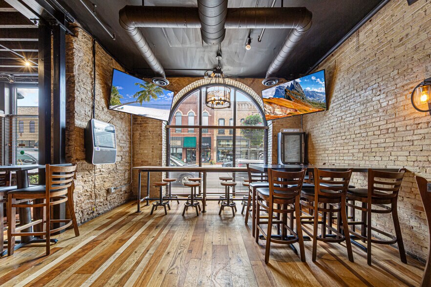 More Photos Of 517 2nd St, Hudson Storefront Retail Office For Sale
