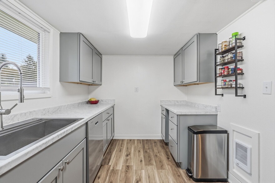 More Photos Of 180 2nd St, Cathlamet Apartments For Sale